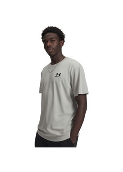 Męski t-shirt z nadrukiem Under Armour UA Logo Emb Heavyweight SS - szary ze sklepu Sportstylestory.com w kategorii T-shirty męskie - zdjęcie 188544649