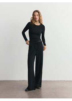 Reserved - Longsleeve z modalem - czarny ze sklepu Reserved w kategorii Bluzki damskie - zdjęcie 188546435