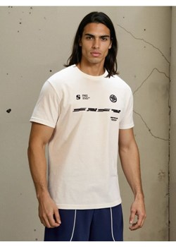 Sinsay - Bawełniana koszulka z krótkim rękawem - kremowy ze sklepu Sinsay w kategorii T-shirty męskie - zdjęcie 188549095