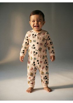 Sinsay - Bawełniany pajacyk ze wzorem Mickey Mouse - beżowy ze sklepu Sinsay w kategorii Pajacyki - zdjęcie 188549195