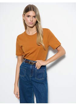 Mohito - Pomarańczowy t-shirt z merceryzowanej bawełny - pomarańczowy ze sklepu Mohito w kategorii Bluzki damskie - zdjęcie 188566375