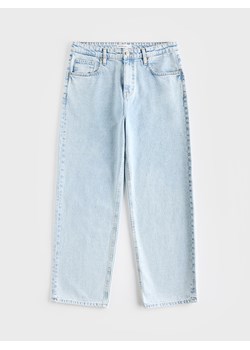Reserved - Jeansy loose z efektem sprania - niebieski ze sklepu Reserved w kategorii Jeansy męskie - zdjęcie 188566548