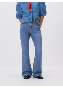 Reserved - Jeansy flare z krótszą nogawką - niebieski ze sklepu Reserved w kategorii Jeansy damskie - zdjęcie 188566855