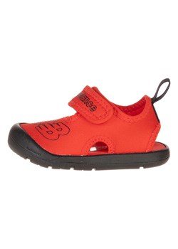 New Balance Półsandały w kolorze czerwonym ze sklepu Limango Polska w kategorii Sandały dziecięce - zdjęcie 188626056