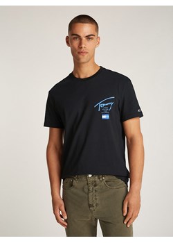 TOMMY JEANS Koszulka w kolorze czarnym ze sklepu Limango Polska w kategorii T-shirty męskie - zdjęcie 188630635
