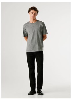 Pepe Jeans Koszulka "Connor" w kolorze szarym ze sklepu Limango Polska w kategorii T-shirty męskie - zdjęcie 188631736