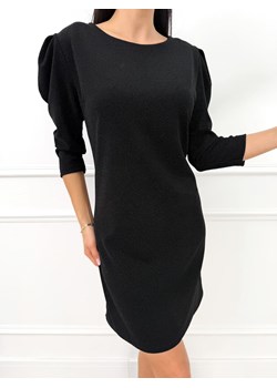 Czarna Prosta Połyskująca Sukienka ze sklepu ModnaKiecka.pl w kategorii Sukienki - zdjęcie 188636616