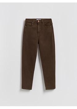 Reserved - Jeansy mom fit - brązowy ze sklepu Reserved w kategorii Jeansy damskie - zdjęcie 188636895