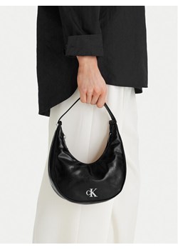 Calvin Klein Torebka Buckle Small Bag LV04F3513G Czarny ze sklepu MODIVO w kategorii Torebki hobo - zdjęcie 188642045