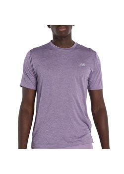 Koszulka męska New Balance MT41253AB7 - fioletowa ze sklepu streetstyle24.pl w kategorii T-shirty męskie - zdjęcie 188646199