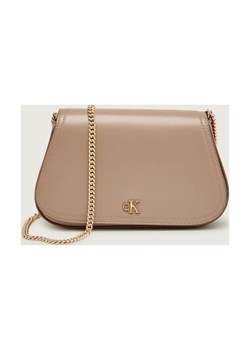 Calvin Klein Listonoszka ze sklepu Gomez Fashion Store w kategorii Listonoszki - zdjęcie 188646936