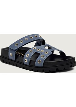 Guess Klapki FASHIE ze sklepu Gomez Fashion Store w kategorii Klapki damskie - zdjęcie 188647315