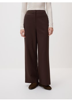 Reserved - Spodnie z szerokimi nogawkami - ciemnobrązowy ze sklepu Reserved w kategorii Spodnie damskie - zdjęcie 188655528