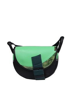 -czarna z zieloną klapą damska torebka listonoszka skórzana na ramię ze sklepu Słoń Torbalski w kategorii Listonoszki - zdjęcie 188692688