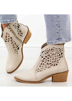 Beżowe skórzane Polskie botki damskie, kowbojki ażurowe na obcasie Deo ze sklepu suzana.pl w kategorii Botki - zdjęcie 188692758