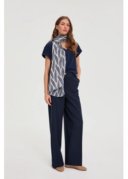 Szal w roślinny wzór granatowy ze sklepu Moodo.pl w kategorii Szaliki i chusty damskie - zdjęcie 188692895