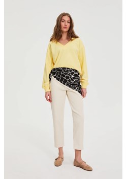 Wzorzysta apaszka czarna ze sklepu Moodo.pl w kategorii Szaliki i chusty damskie - zdjęcie 188692909