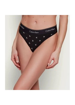 Calvin Klein Underwear Stringi ze sklepu Gomez Fashion Store w kategorii Majtki damskie - zdjęcie 188694598