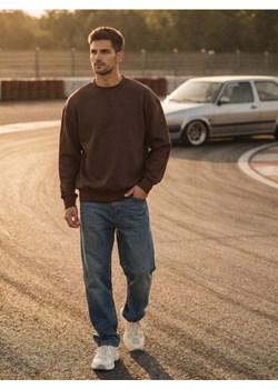 Sinsay - Bluza crewneck z obniżoną linią ramion - brązowy ze sklepu Sinsay w kategorii Bluzy męskie - zdjęcie 188696598