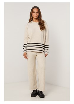 Soft Cashmere 2-częściowy zestaw w kolorze kremowym ze sklepu Limango Polska w kategorii Swetry damskie - zdjęcie 188701656