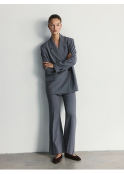 Reserved - Spodnie flare z kantem - ciemnoszary ze sklepu Reserved w kategorii Spodnie damskie - zdjęcie 188714716