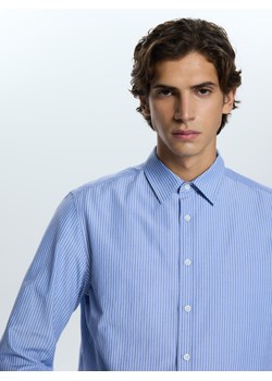 Reserved - Koszula regular fit w paski - jasnoniebieski ze sklepu Reserved w kategorii Koszule męskie - zdjęcie 188714917