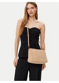 Torebka Gianni Chiarini Brooke BS 10911 TKL Beżowy ze sklepu eobuwie.pl w kategorii Listonoszki - zdjęcie 188716507