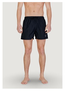EA7 Emporio Armani Szorty kąpielowe 7M001677 AF13019 MC026 Czarny Regular Fit ze sklepu MODIVO w kategorii Kąpielówki - zdjęcie 188717266