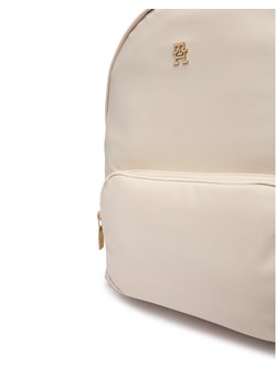 Plecak Tommy Hilfiger Popette Dome Backpack AW0AW17939 Écru ze sklepu eobuwie.pl w kategorii Plecaki - zdjęcie 188723055