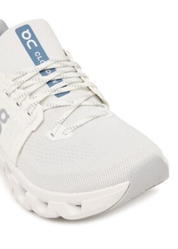 On Sneakersy Cloudswift 4 AD 3WF10451200 Biały ze sklepu MODIVO w kategorii Buty sportowe damskie - zdjęcie 188728737