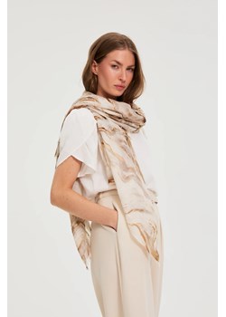 Szal w marmurkowy wzór beżowy ze sklepu Moodo.pl w kategorii Szaliki i chusty damskie - zdjęcie 188731046