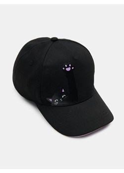 Sinsay - Bawełniana czapka z daszkiem z nadrukiem kota - czarny ze sklepu Sinsay w kategorii Czapki dziecięce - zdjęcie 188734679