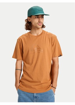 Quiksilver T-Shirt Ev Comp Logo EQYZT08182 Beżowy Regular Fit ze sklepu MODIVO w kategorii T-shirty męskie - zdjęcie 188744896