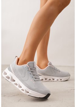 Szare Siateczkowe Buty Sportowe na Podeszwie z Otworami Quilvia ze sklepu renee.pl w kategorii Buty sportowe damskie - zdjęcie 188747019