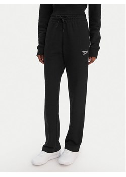 Reebok Spodnie dresowe Zuzanna RK25496CCW Czarny Regular Fit ze sklepu MODIVO w kategorii Spodnie damskie - zdjęcie 188748527