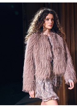 Mohito - Sztuczne futerko - beżowy ze sklepu Mohito w kategorii Futra damskie - zdjęcie 188751547