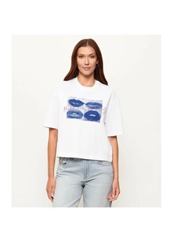 GUESS T-shirt FRENCH LIPS | Loose fit ze sklepu Gomez Fashion Store w kategorii Bluzki damskie - zdjęcie 188758176
