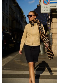 Szal w zwierzęcy wzór czarny ze sklepu Moodo.pl w kategorii Szaliki i chusty damskie - zdjęcie 188759577