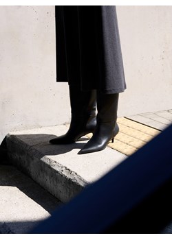 Mohito - Czarne kozaki na obcasie - czarny ze sklepu Mohito w kategorii Kozaki damskie - zdjęcie 188760167