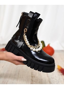 Royalfashion Czarne botki damskie Zifosca ze sklepu royalfashion.pl w kategorii Workery damskie - zdjęcie 188761585