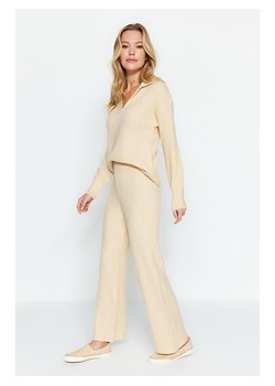 trendyol 2-częściowy zestaw w kolorze kremowym ze sklepu Limango Polska w kategorii Swetry damskie - zdjęcie 188761975