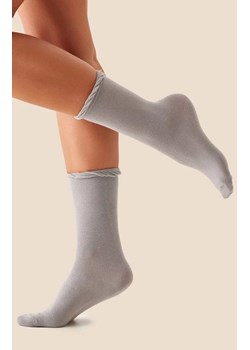Długie skarpetki z ozdobną falbanką szare SW065, Kolor szary, Rozmiar 35-38, Gabriella ze sklepu Primodo w kategorii Skarpetki damskie - zdjęcie 188769095