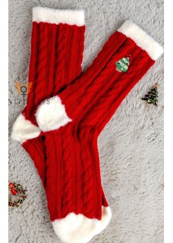 Ciepłe skarpety damskie w świąteczny wzór YN5034 Choinka, Kolor czerwony, Rozmiar uniwersalny, Magnetis ze sklepu Primodo w kategorii Skarpetki damskie - zdjęcie 188774748