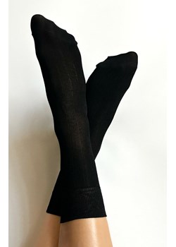 Skarpetki damskie czarne CHRISTINA, Kolor czarny, Rozmiar uniwersalny, Veneziana ze sklepu Primodo w kategorii Skarpetki damskie - zdjęcie 188785375