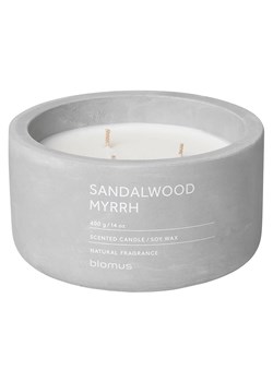 Blomus Świeca zapachowa "Fraga" w kolorze szarym - 400 g ze sklepu Limango Polska w kategorii Świece i dyfuzory - zdjęcie 188796425