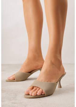 Ciemnobeżowe Klapki na Kaczuszce z Otwartym Noskiem Xenlyn ze sklepu born2be.pl w kategorii Klapki damskie - zdjęcie 188808158