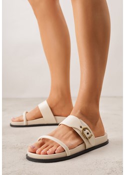 Beżowe Klapki z Dwoma Paskami i Metaliczną Klamrą Doriax ze sklepu born2be.pl w kategorii Klapki damskie - zdjęcie 188809047