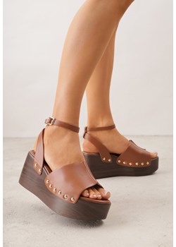 Brązowe Sandały na Platformie i Koturnie z Nitami po Bokach Zaehesh ze sklepu renee.pl w kategorii Sandały damskie - zdjęcie 188810997