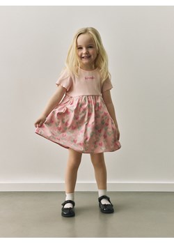 Reserved - Bawełniana sukienka - pastelowy róż ze sklepu Reserved w kategorii Sukienki dziewczęce - zdjęcie 188811628