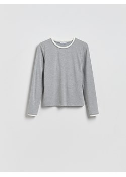 Reserved - Longsleeve z kontrastową lamówką - jasnoszary ze sklepu Reserved w kategorii Bluzki damskie - zdjęcie 188812007